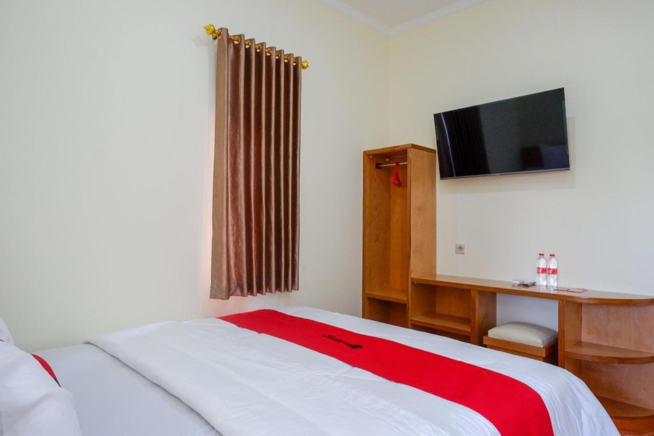 Reddoorz Near Rita Supermall Purwokerto 2 Buitenkant foto