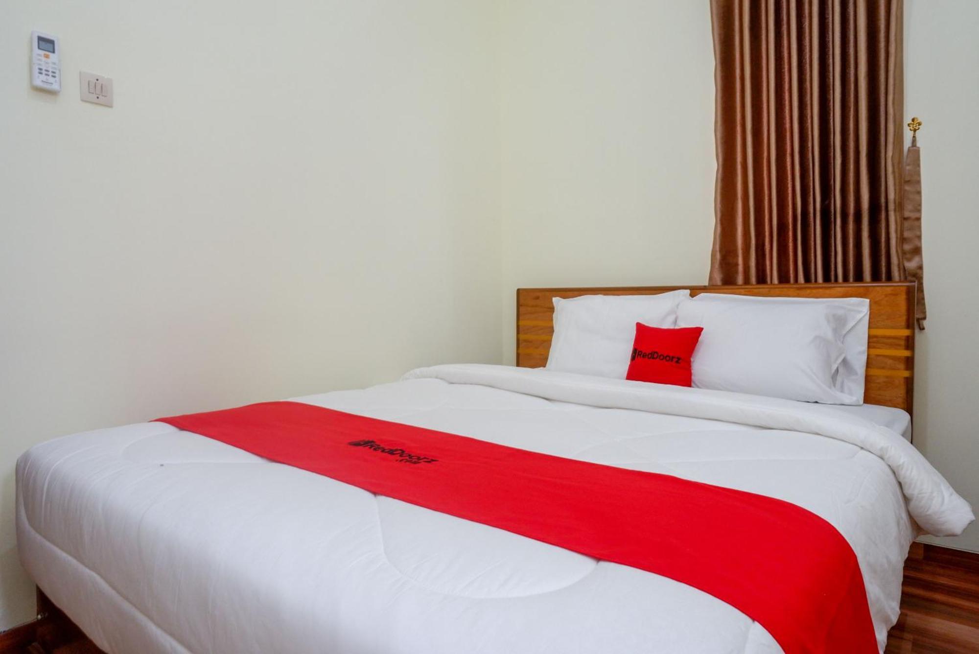 Reddoorz Near Rita Supermall Purwokerto 2 Buitenkant foto
