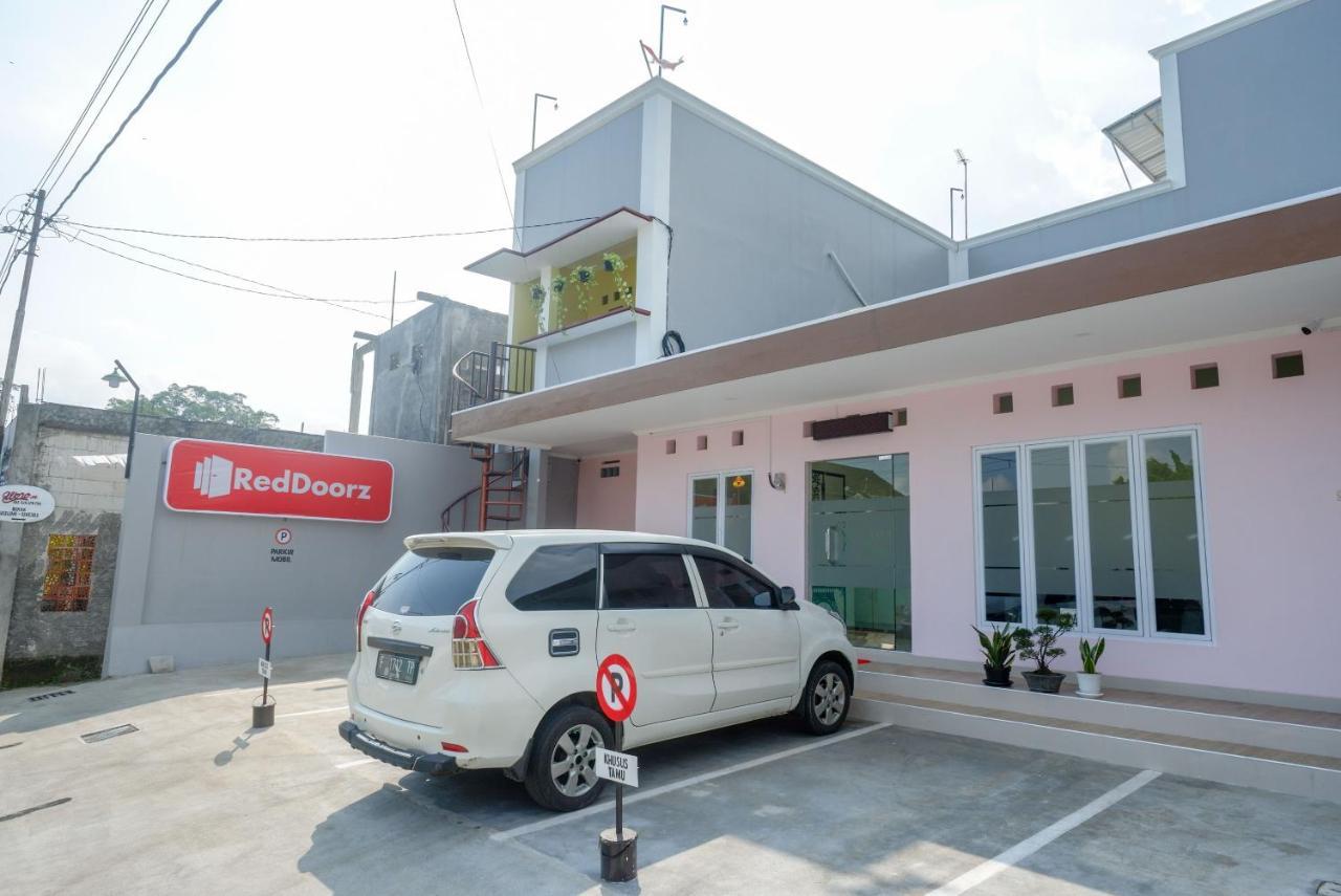 Reddoorz Near Rita Supermall Purwokerto 2 Buitenkant foto