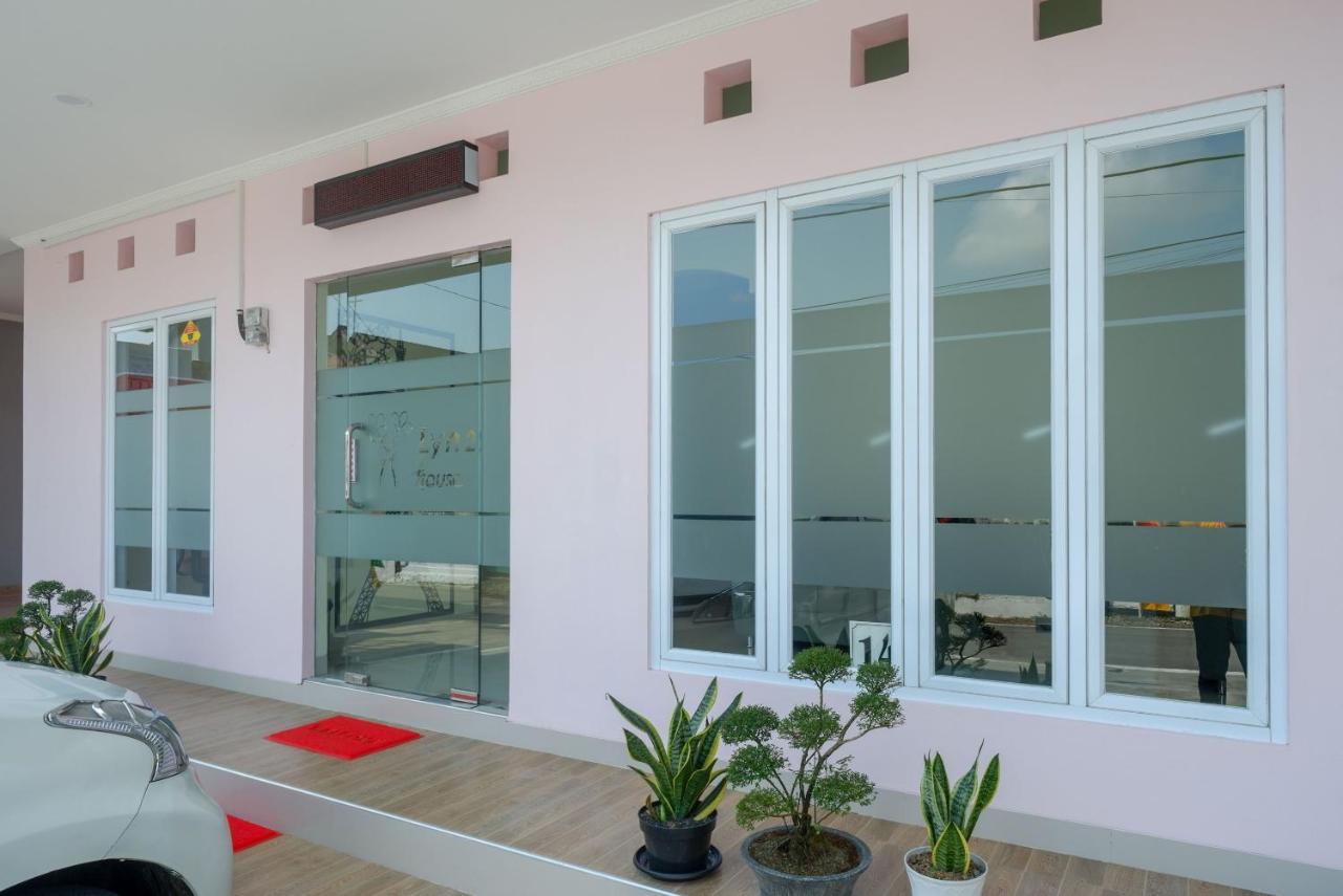 Reddoorz Near Rita Supermall Purwokerto 2 Buitenkant foto