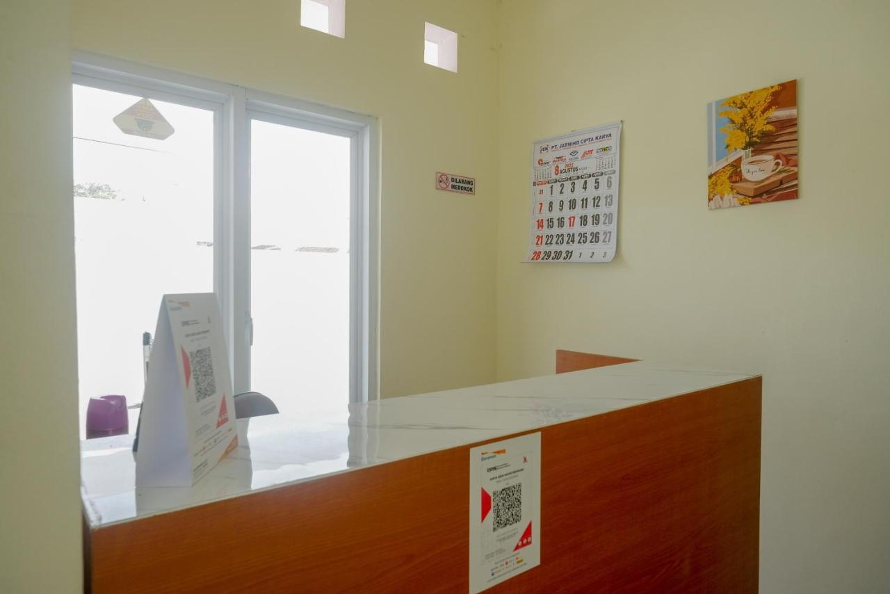 Reddoorz Near Rita Supermall Purwokerto 2 Buitenkant foto