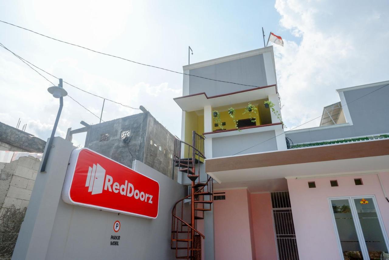 Reddoorz Near Rita Supermall Purwokerto 2 Buitenkant foto